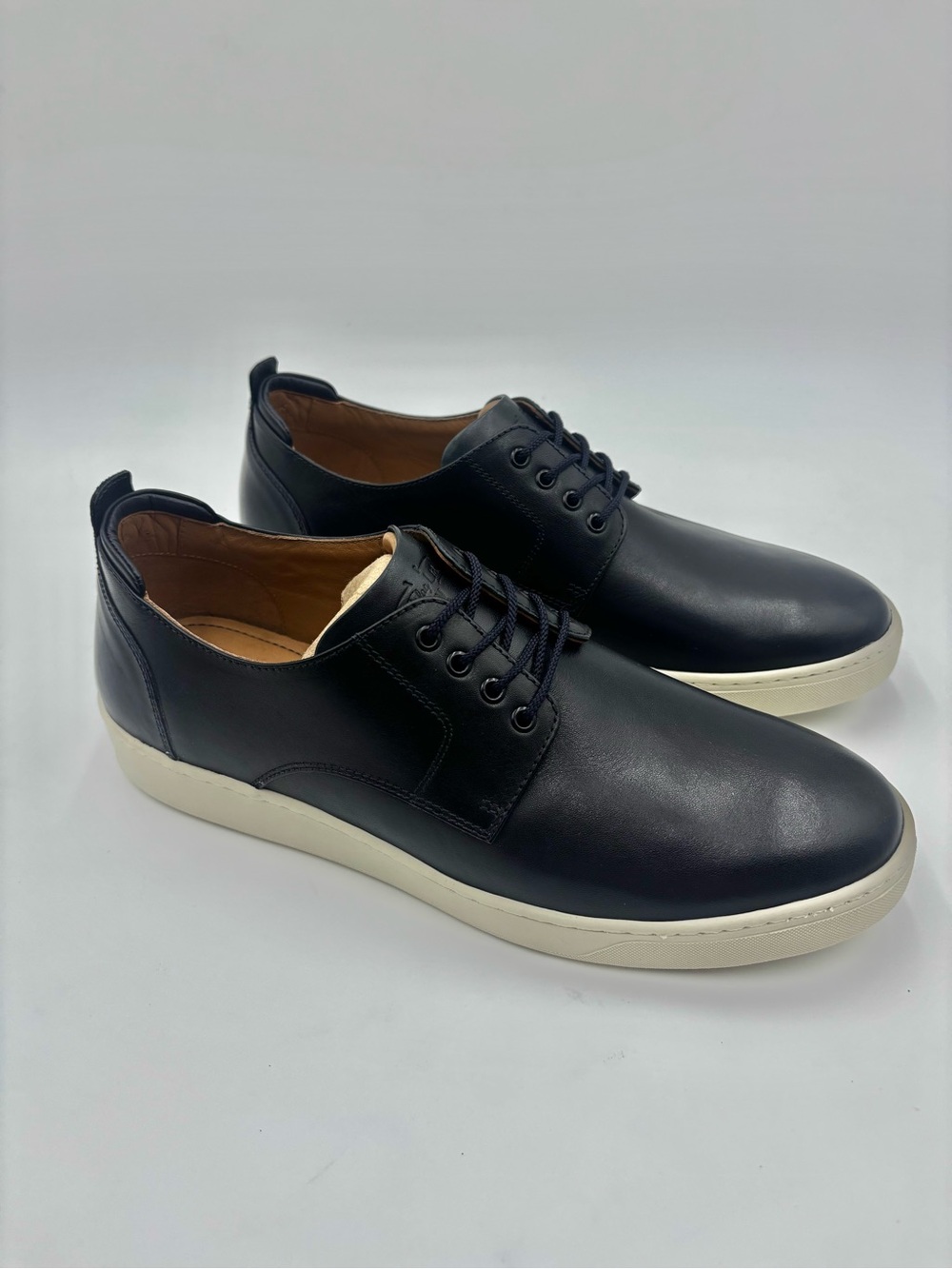 NEVER WORN- Men's Navy Leather Lace-Up Sneakers - Flag Ltd